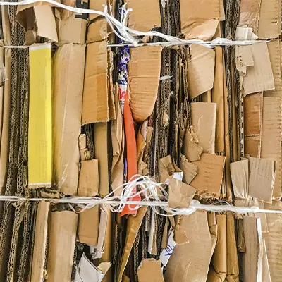 Sucata de papelão em Pedreira e Holambra, SP